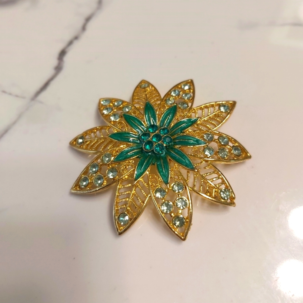 Brooch